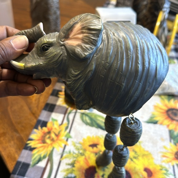 Elephant Shelf sculpture - Picture 3 of 9